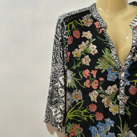 TINY ANTHROPOLOGIE BLOUSE WOMEN SIZE M BLACK MULTICOLOR FLORAL ELBOW SLEEVES - Picture 4 of 14